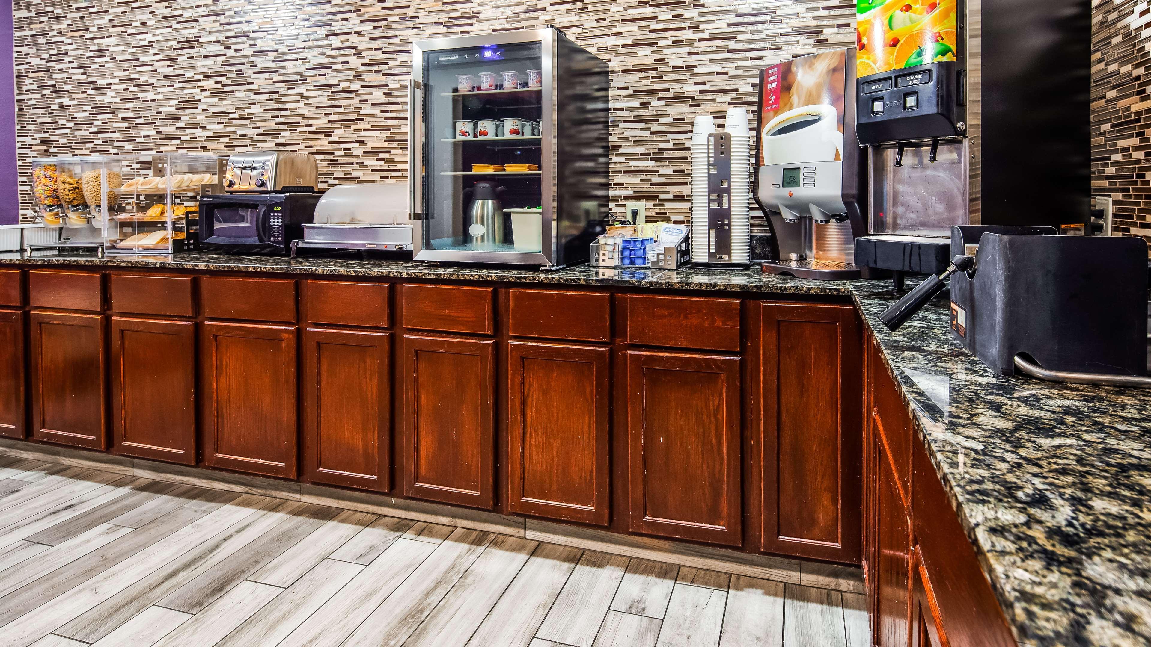 Surestay Plus Hotel By Best Western Kearney Екстериор снимка