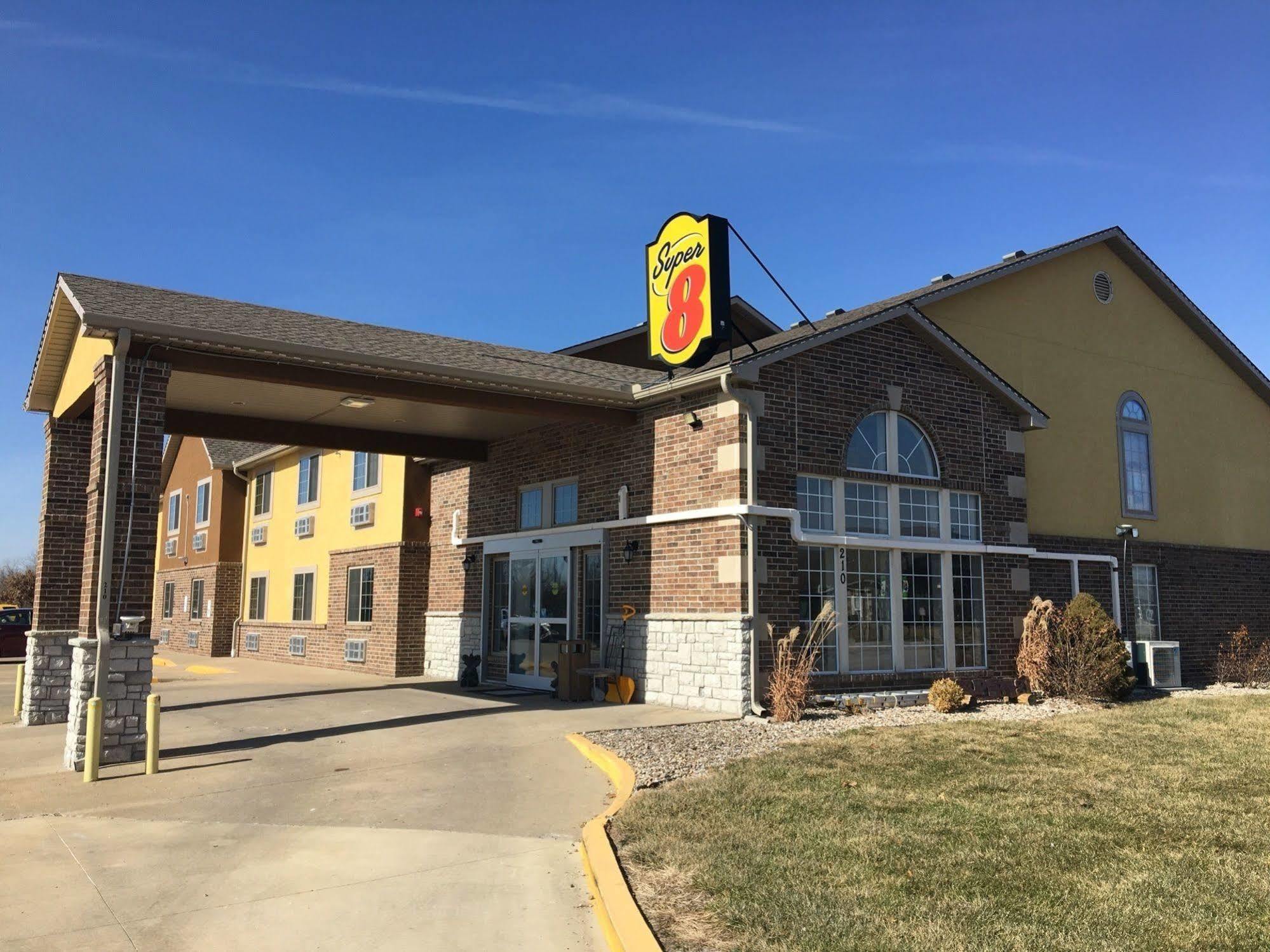 Surestay Plus Hotel By Best Western Kearney Екстериор снимка