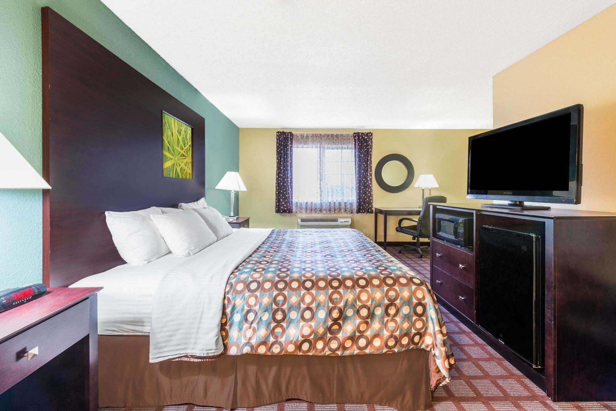 Surestay Plus Hotel By Best Western Kearney Екстериор снимка